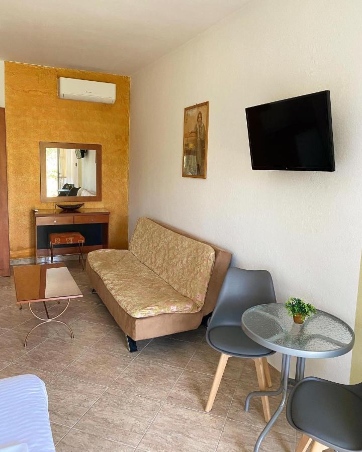 Guesthouse Anestis Ángistron Екстериор снимка